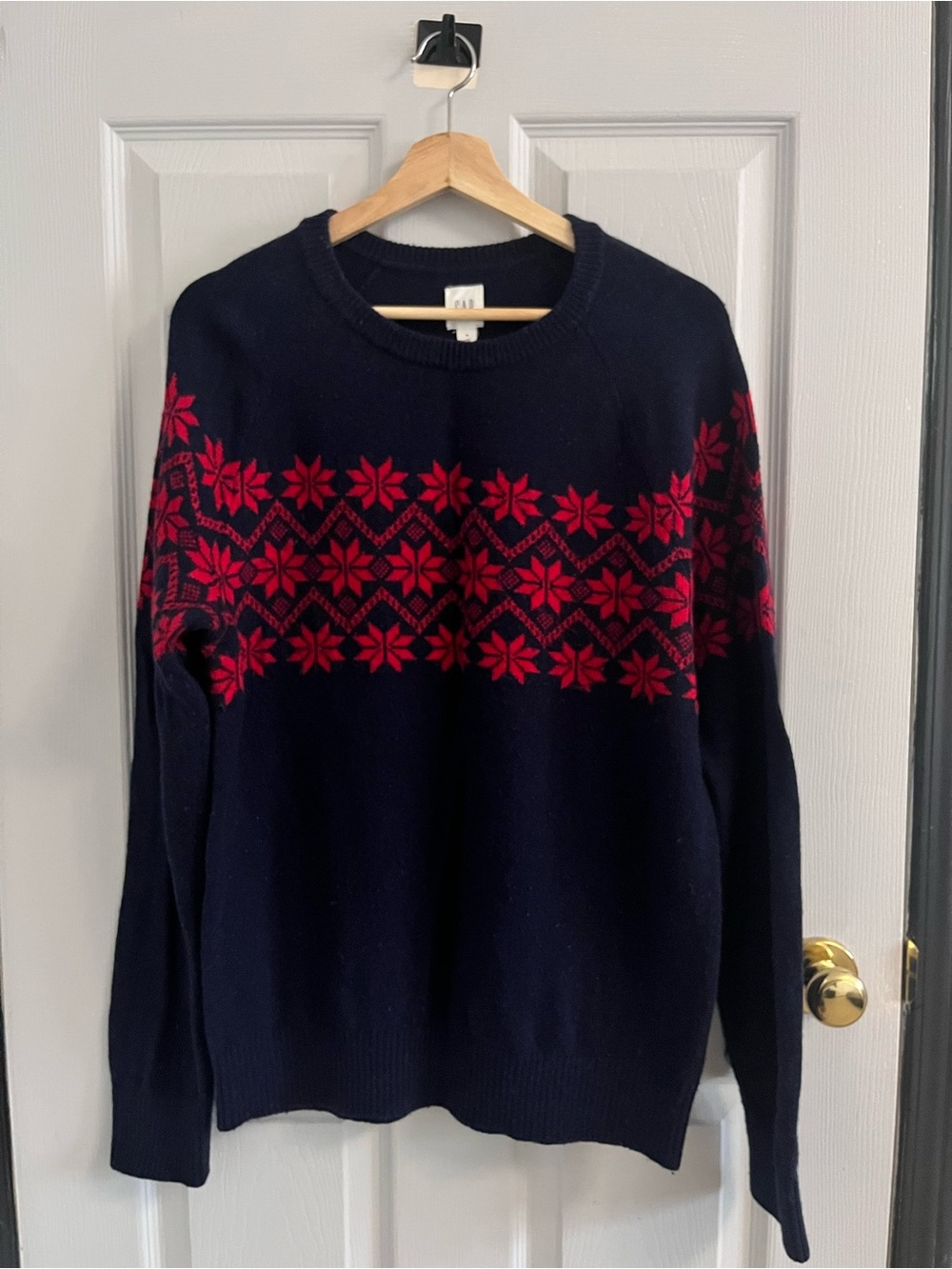 GAP // Navy Fuzzy Holiday Sweater // Size M